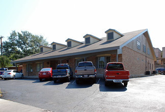 6714 N New Braunfels Ave, San Antonio, TX for rent Building Photo- Image 1 of 8