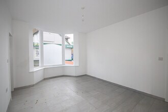 23 West St, Sittingbourne to rent Interior Photo- Image 2 of 4