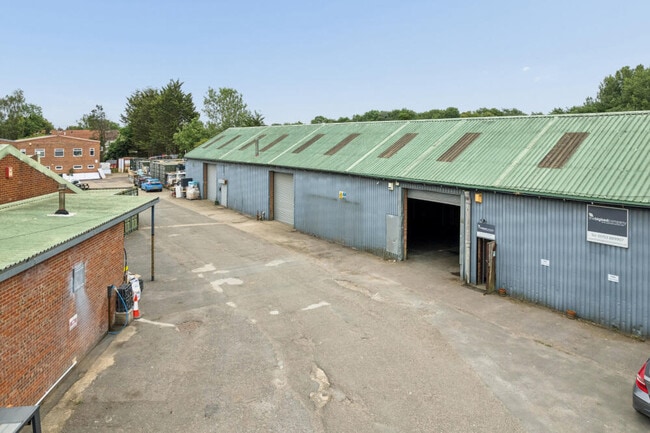 More details for Oxford Rd, Gerrards Cross - Industrial to Rent