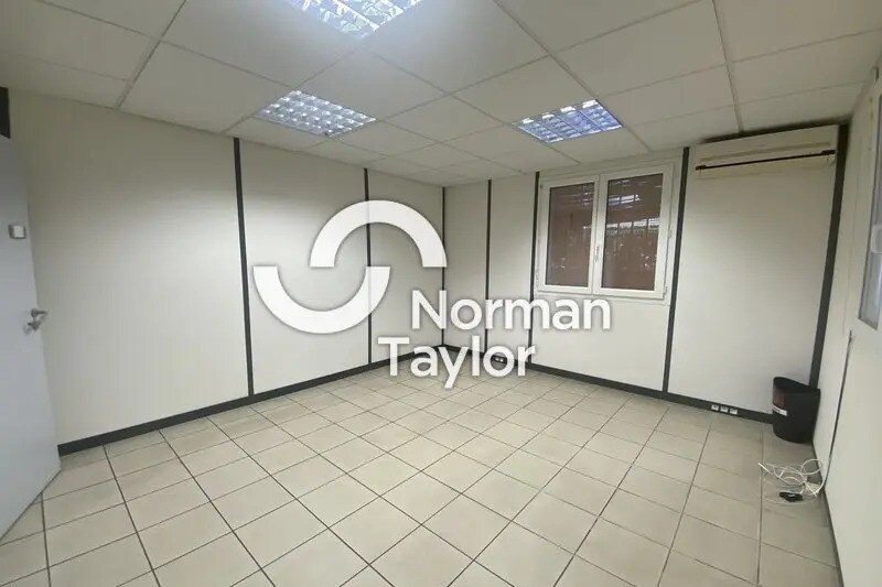 Office in Montpellier to rent - Primary Photo - Image 3 of 11