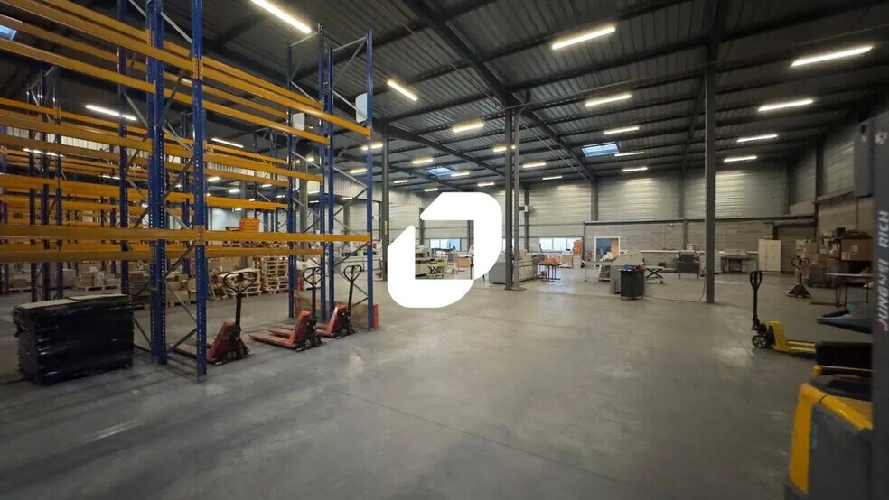 7 Rue Joseph-Marie Jacquard, Illkirch-Graffenstaden to rent - Building Photo - Image 2 of 10