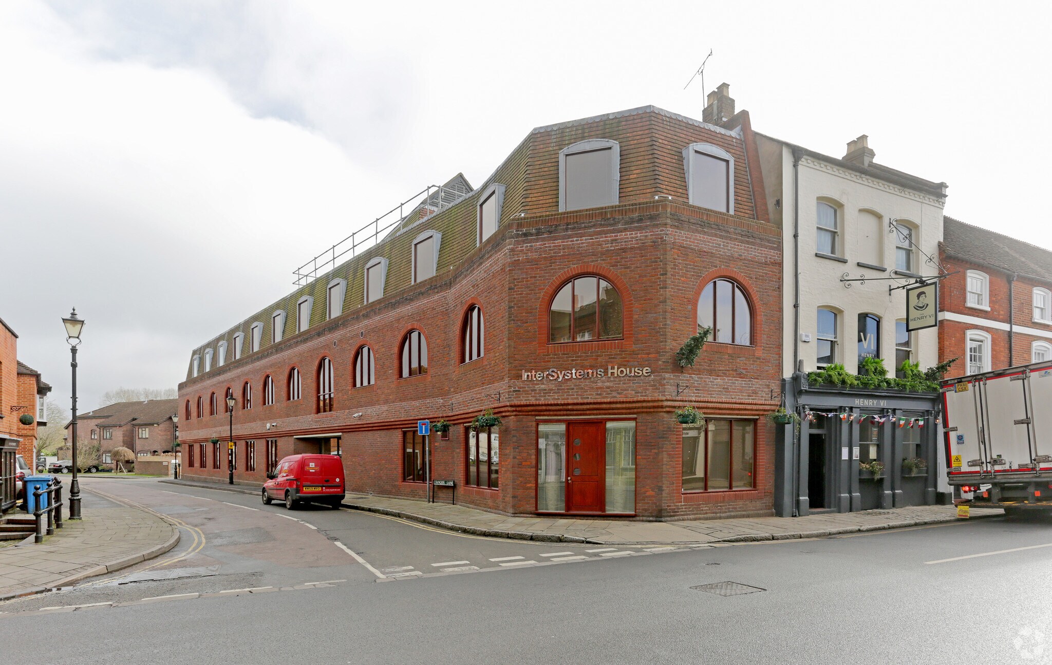 70 Tangier Ln, Windsor to rent Primary Photo- Image 1 of 5