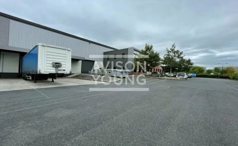 Light Industrial in Villeneuve-la-Garenne to rent - Building Photo - Image 3 of 7