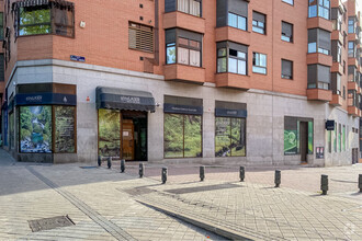 Residential in Madrid, MAD for sale Building Photo- Image 1 of 2