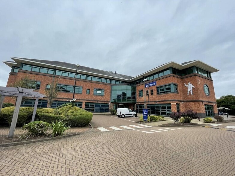 Campbell Rd, Stoke On Trent to rent - Building Photo - Image 2 of 15