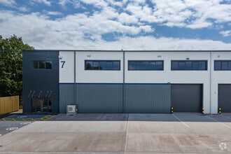 Old Walsall Rd, Birmingham to rent Building Photo- Image 1 of 9