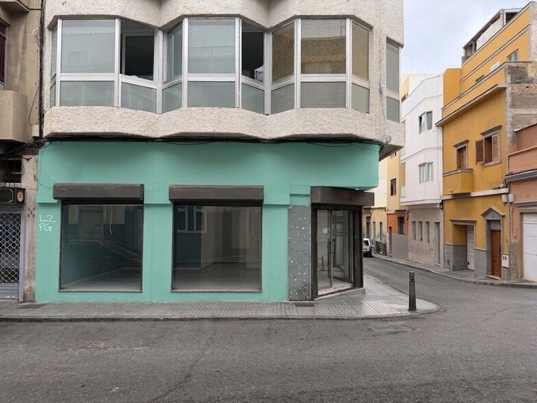 Pérez, 41, Las Palmas de Gran Canaria, Las Palmas for sale - Building Photo - Image 2 of 17