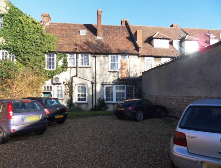 15 Leys Ave, Letchworth Garden City to rent - Building Photo - Image 3 of 3