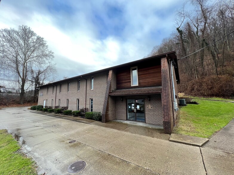 400 S Ruffner Rd, Charleston, WV for rent - Building Photo - Image 1 of 8