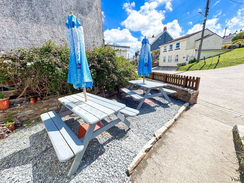 10 New Rd, Port Isaac to rent - Building Photo - Image 2 of 2
