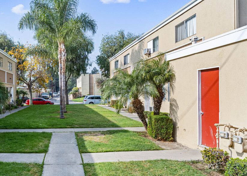 743 S Fondren St, Orange, CA for sale - Building Photo - Image 2 of 6