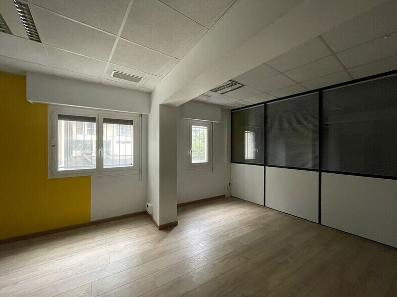 Build-to-Rent in Paris for sale - Interior Photo - Image 3 of 5