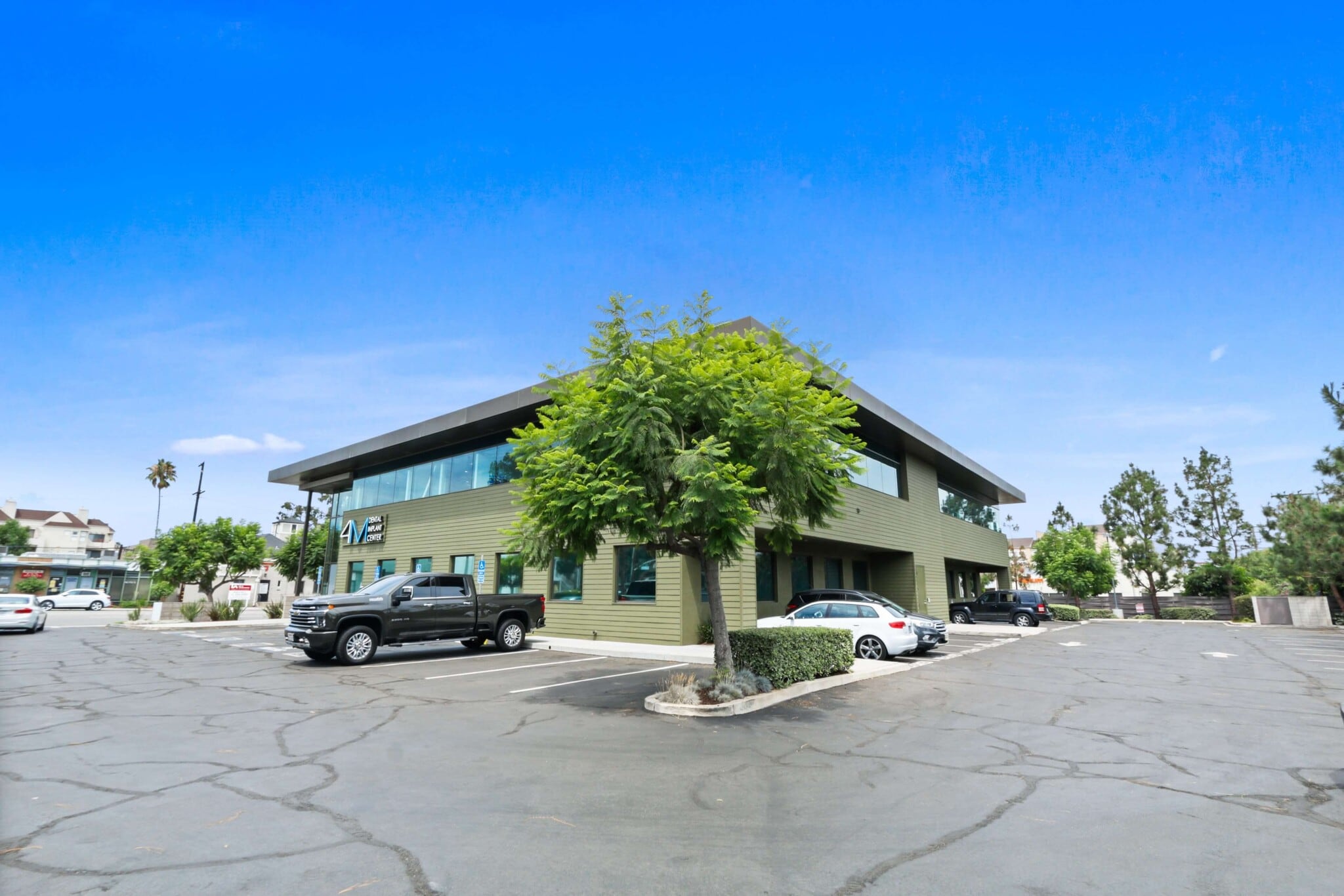 3918 Long Beach Blvd, Long Beach, CA to rent Building Photo- Image 1 of 23
