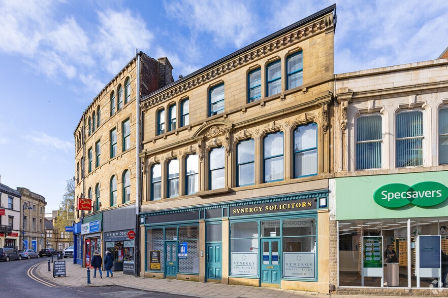 6-10 Westgate, Dewsbury to rent - Building Photo - Image 2 of 2
