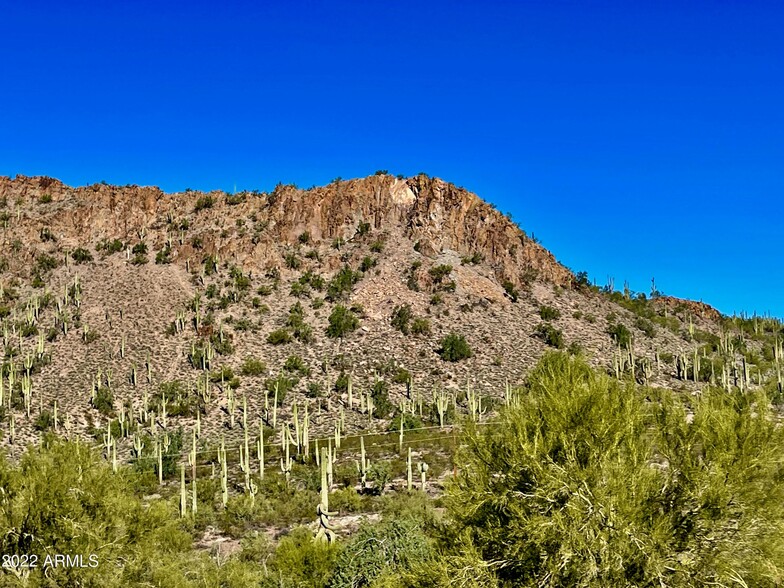 42XX1 16th, New River, AZ for sale - Primary Photo - Image 1 of 8