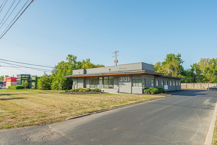 2121 Riverside Dr, Columbus, OH for sale - Building Photo - Image 3 of 70