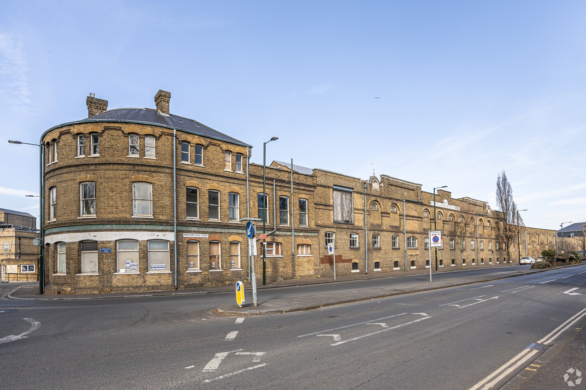 Mortlake High St, London for sale Primary Photo- Image 1 of 1