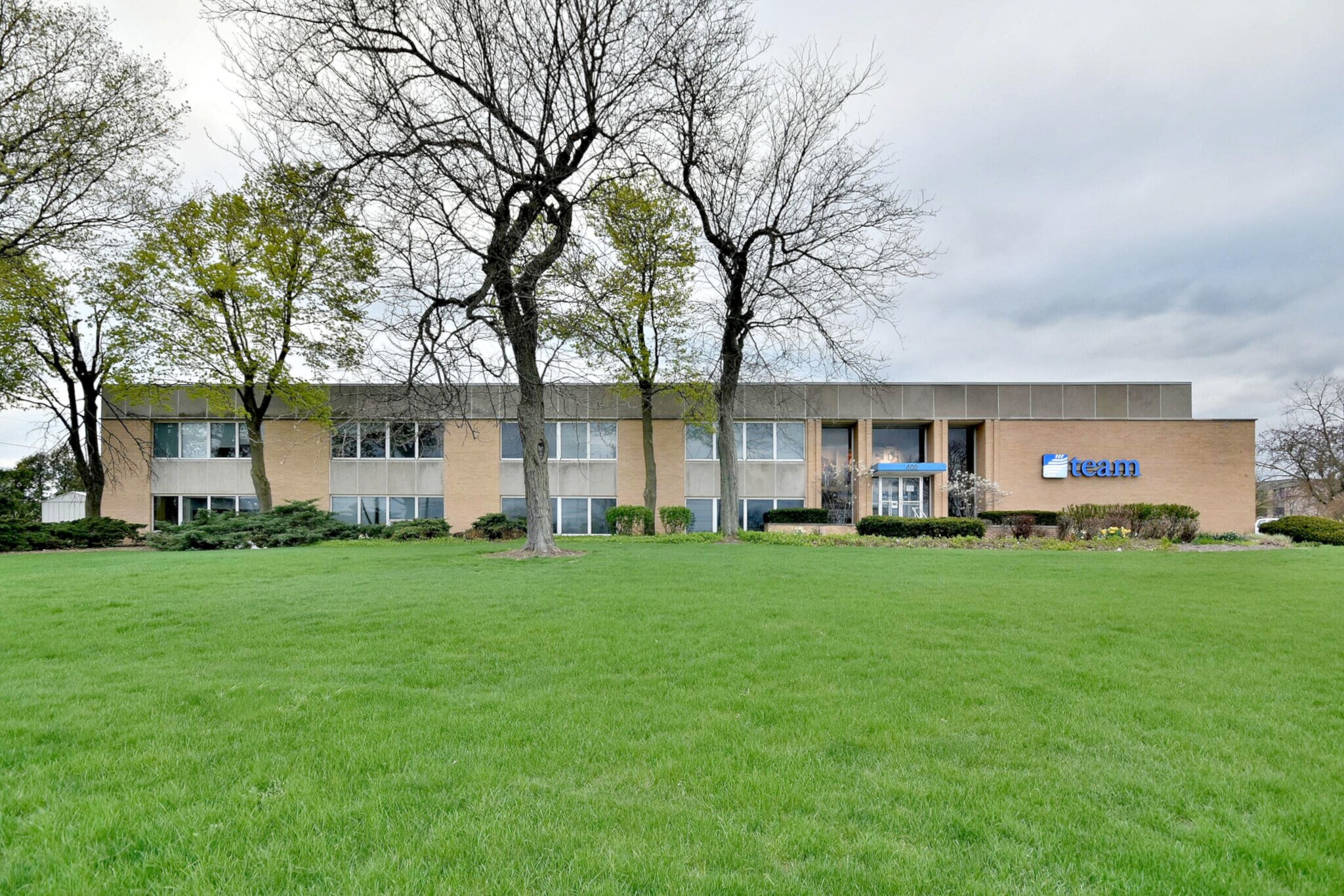 400 S Main Pl, Carol Stream, IL for sale Building Photo- Image 1 of 1