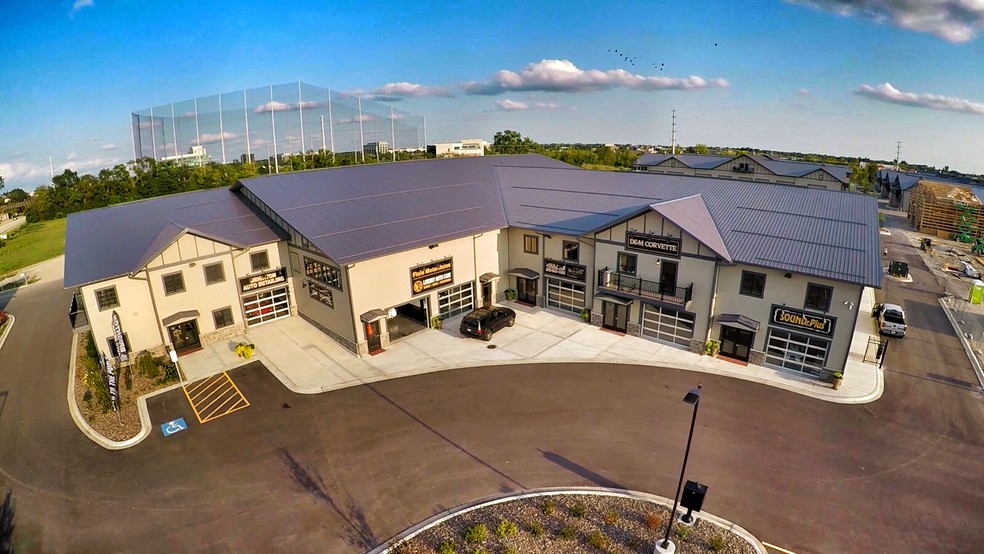 2112 Ferry Rd, Naperville 60563 Iron Gate Motor Plaza