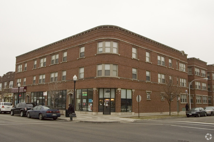 5629 W Madison St, Chicago, IL for rent - Building Photo - Image 1 of 1