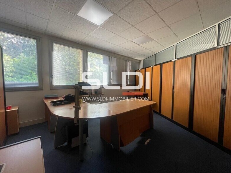 Office in Écully to rent - Interior Photo - Image 3 of 7
