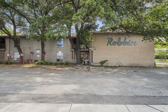 110 Mary Louise Dr, San Antonio, TX for sale Primary Photo- Image 1 of 48