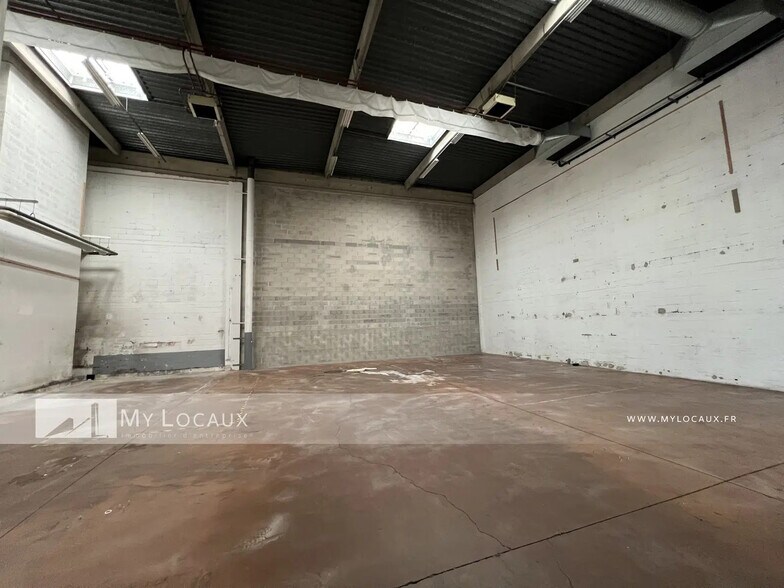Light Industrial in Gennevilliers to rent - Interior Photo - Image 2 of 6