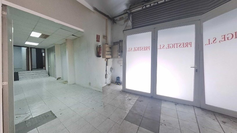 Barcelona, BAR 08014 - Unit Pta. Iz - - Interior Photo - Image 1 of 15