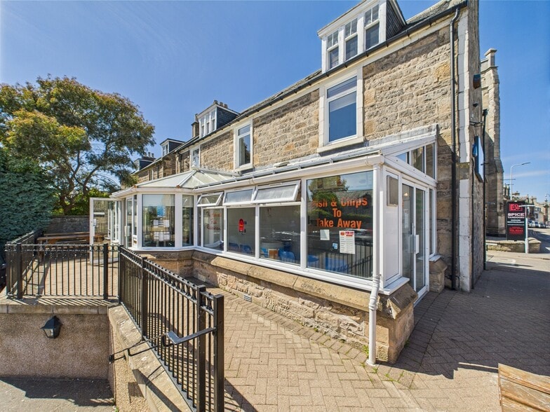 11 Moss St, Elgin for sale - Building Photo - Image 2 of 7