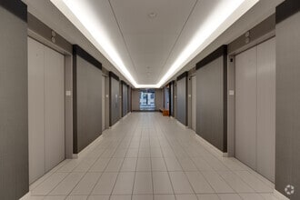 111 E Wacker Dr, Chicago, IL to rent Interior Photo- Image 2 of 9