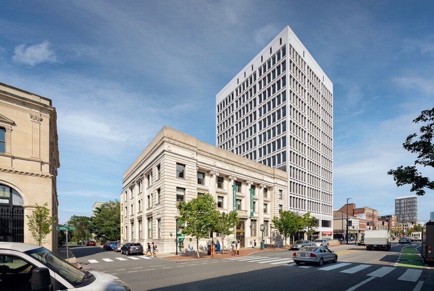 689 Massachusetts Ave, Cambridge, MA for sale - Building Photo - Image 1 of 1