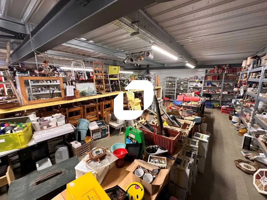 Light Industrial in Montussan for sale Interior Photo- Image 1 of 5