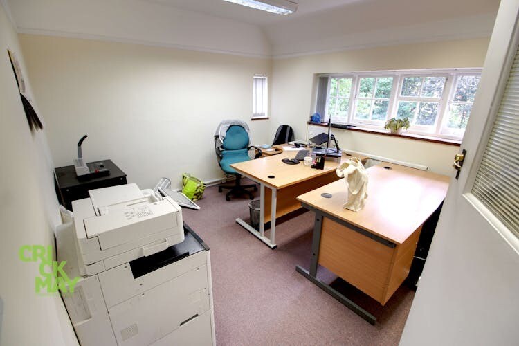 6 Paddockhall Rd, Haywards Heath to rent Interior Photo- Image 1 of 3