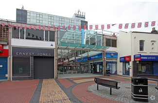 More details for Nicholsons Walk, Maidenhead - Retail for Rent