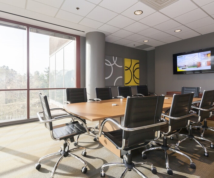 1995 N Park Pl SE, Atlanta, GA to rent - Interior Photo - Image 3 of 6