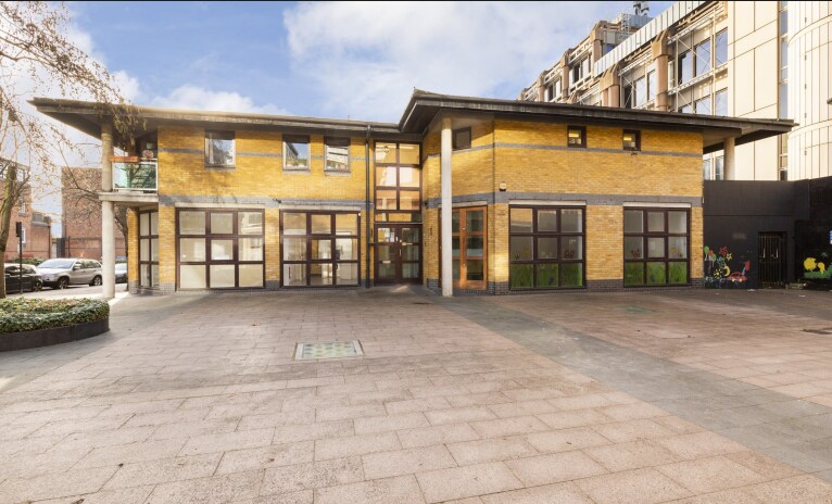 65-67 Cartwright St, London for sale Primary Photo- Image 1 of 1