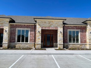 400 Stonebrook Pky, Frisco, TX for rent Building Photo- Image 1 of 29