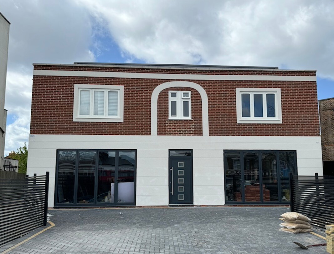 397 High Rd, Woodford Green for sale Primary Photo- Image 1 of 1