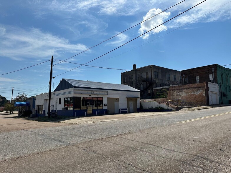 610 W Main St, Homer, LA for sale - Primary Photo - Image 1 of 13