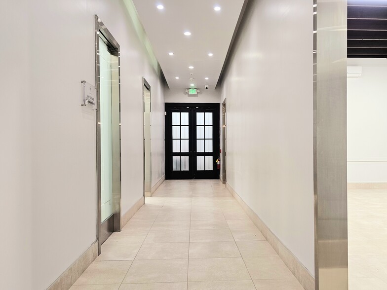 745 Buchanan St, San Francisco, CA for rent - Lobby - Image 2 of 20