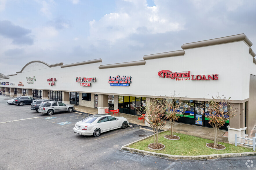 2514-2550 E Broadway St, Pearland, TX for rent - Building Photo - Image 2 of 6