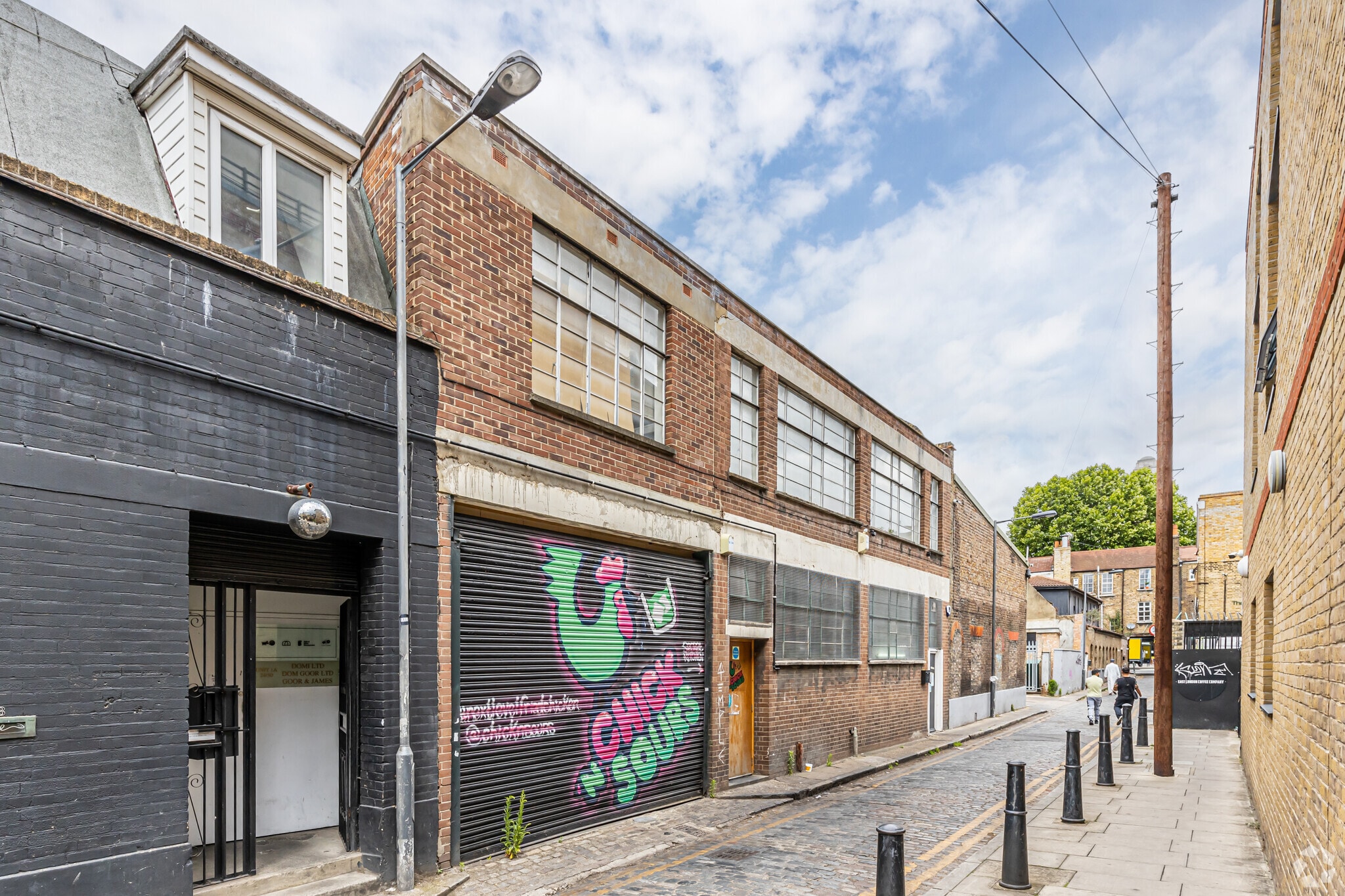 10-40 Assembly Passage, London for sale Primary Photo- Image 1 of 1