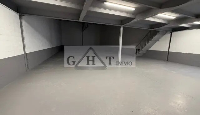 Industrial in Argenteuil to rent - Interior Photo - Image 2 of 4