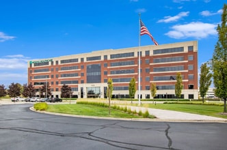 880 W Long Lake Rd, Troy, MI to rent Building Photo- Image 2 of 10