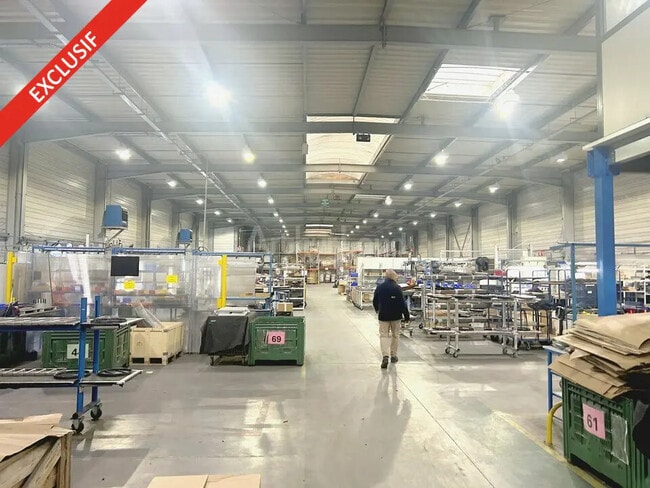 Location Local d'activités 780 m² à 2 580 m²
