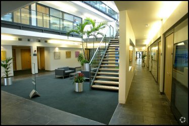 1 Ainslie Rd, Glasgow for rent - Lobby - Image 2 of 16