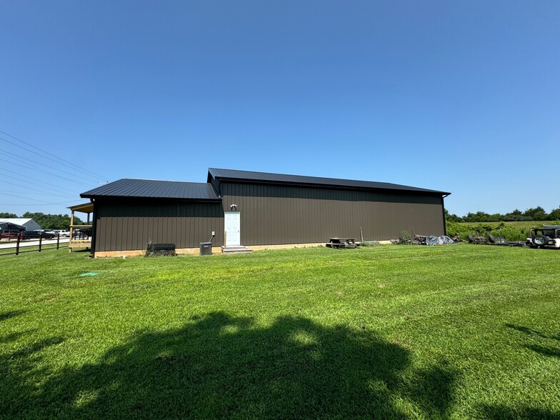 203 E Steel St, Seymour, MO for rent - Building Photo - Image 2 of 49