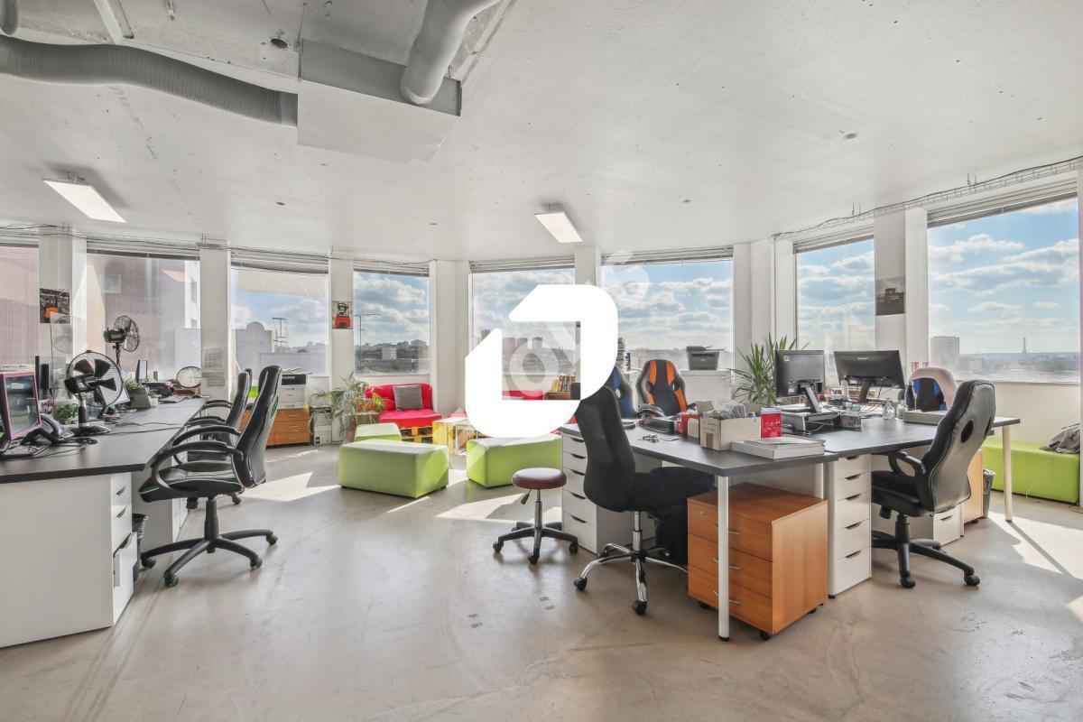 Office in Pantin to rent Interior Photo- Image 1 of 14