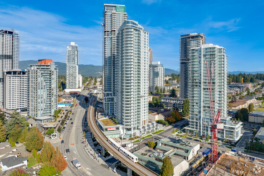 515 Cottonwood Av, Coquitlam, BC for rent - Building Photo - Image 3 of 33