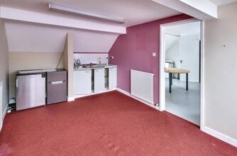 52 Dimond St E, Pembroke Dock for sale Interior Photo- Image 1 of 8